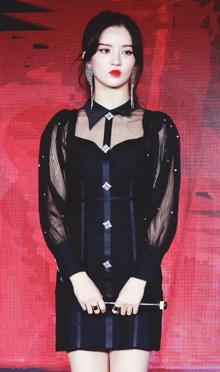  用力|硬糖少女团专发布会，陈卓璇用力过猛未必达到优质，希林娜依高确认担任队长