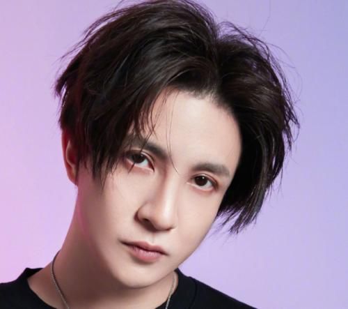  合作|还有两档节目在播，杨迪就有新综艺官宣，看清合作阵容爆款没跑了