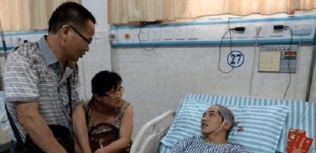 如今|当年错过高考，拒绝清华大学直接录取的“夺刀少年”，如今怎样