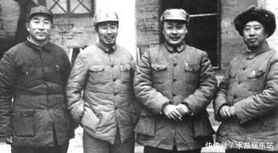 滕代远|他曾跟元帅平级,55年没有参加授军衔,临终仅留下两字遗言