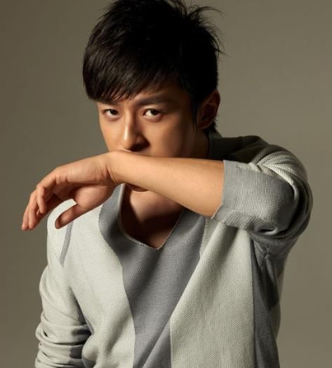  当红|从当红小生到无奈退圈，“畸形母爱”下的他，41岁仍是单身