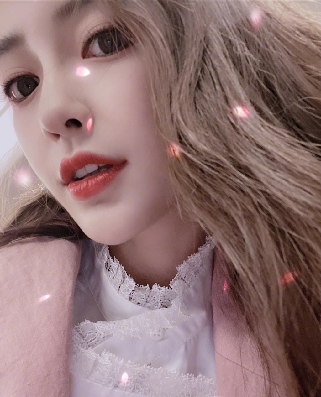 避嫌|跑男杀青:六人合照,杨颖好像全身都在“抗拒”,郑恺机智避嫌