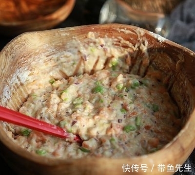  鱼法|香煎三文鱼饼 #非常规创意吃鱼法#