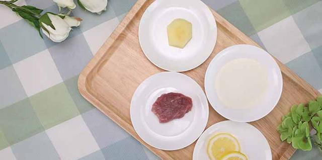 猪肉|猪肉土豆两者搭配在一起加入米糊中,营养丰富,宝宝更容易接受