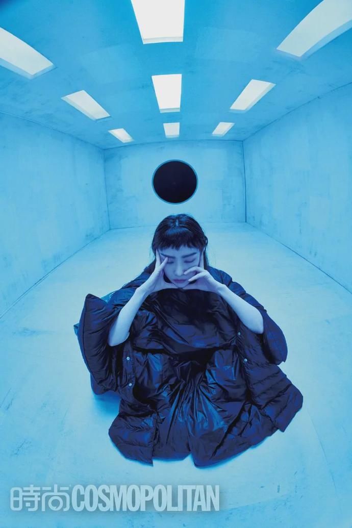 主题|组图：你看懂了吗？倪妮未来感“狮子座”主题写真大片