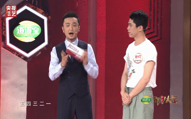 惊喜|“灵魂摄手”为小尼送上《你好生活》海报,大片质感惊喜满满