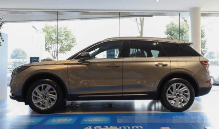 选择|宝马X1表现差强人意，它才是厚道之选，2.0T轻松拉开距离