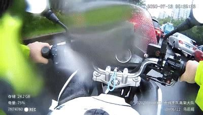  立交|只剩8分钟！发生在景渎立交下的这一幕！