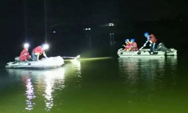  痛心|痛心！邻居落水老人救援双双遇难！