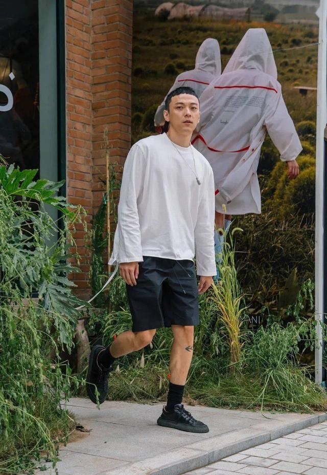  LAMFO|独家对话LAMFO创意总监何可，为何穿搭是个人时尚审美的最直接输出？