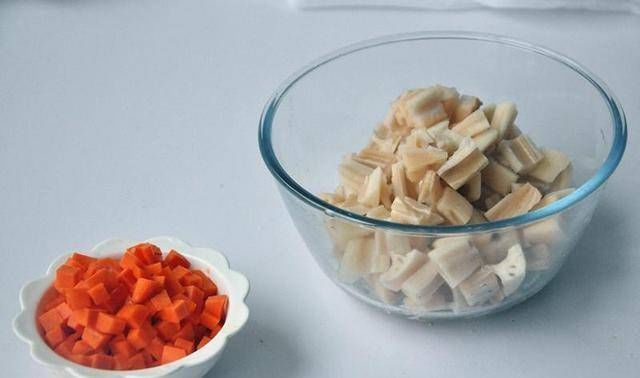  简单|这个季节吃这道菜，简单，营养丰富，保证了家人的赞誉