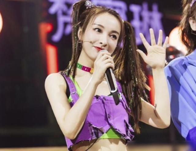  节目中|《乘风破浪的姐姐》未结束，她却转身另一档综艺，阵容超豪华