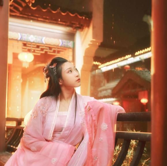 生肖牛|11月，他日重逢，宛如初见，扑向旧爱，幸福相随，共度幸福岁月