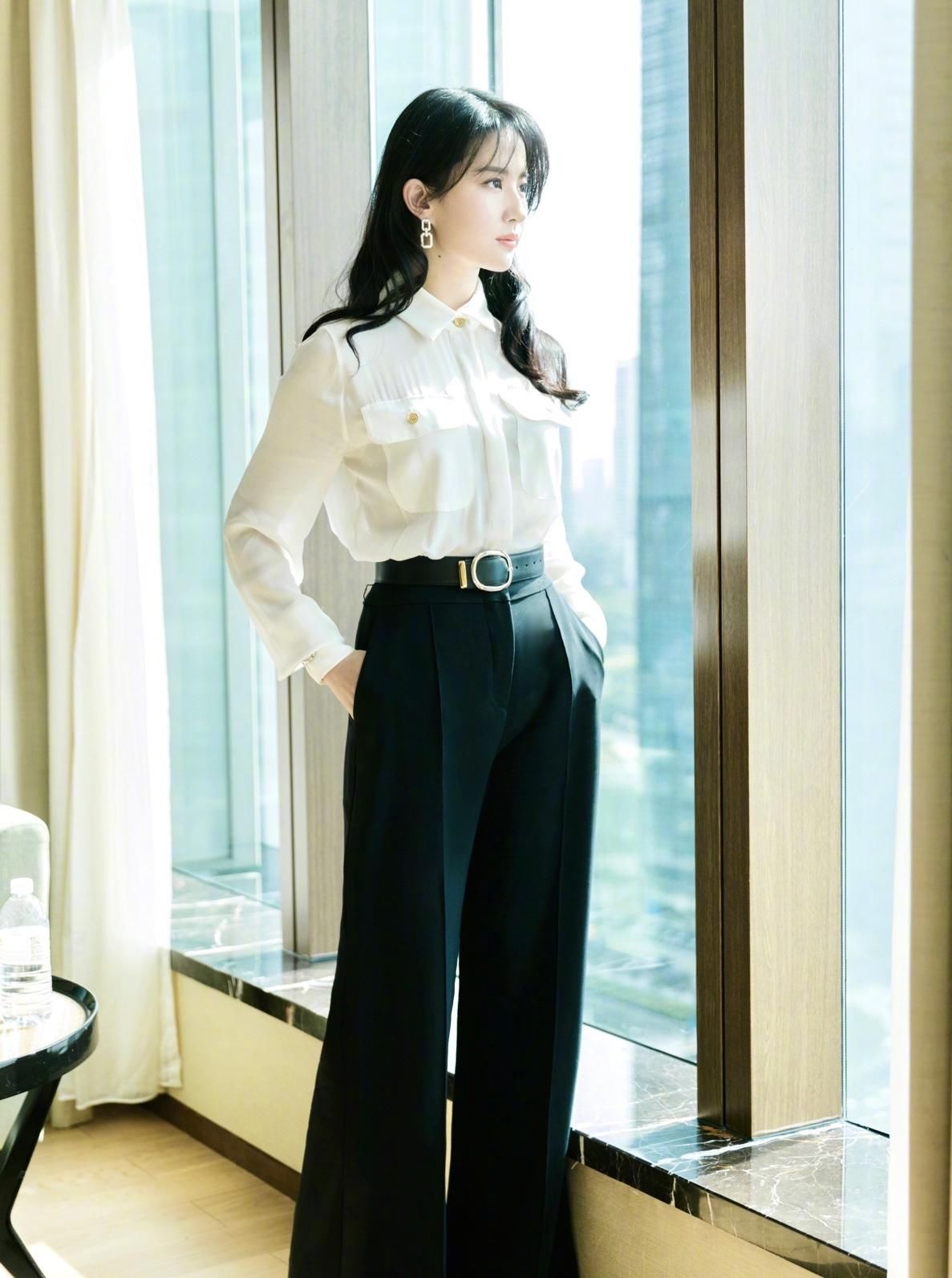 动人|神仙姐姐刘亦菲穿搭合集,教你如何提升气质,穿出仙气动人少女感