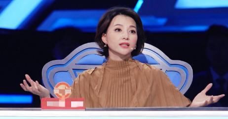  天团|央视主持天团年轻时什么样？康辉撒贝宁嫩成小鲜肉，董卿美到犯规