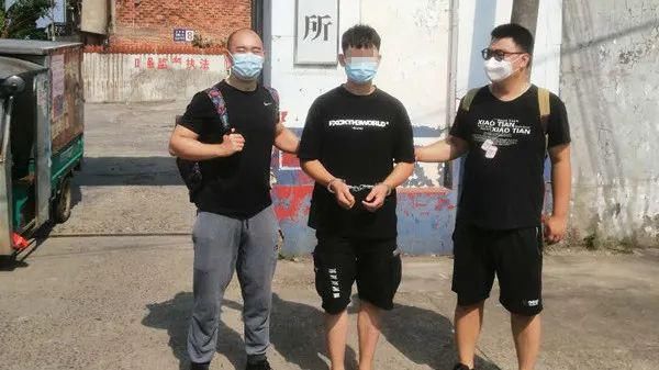  男子|男子碰瓷力求逼真，不惜施展苦肉计，自断手指