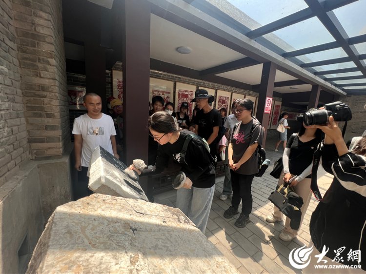 省文物考古研究院、聊城大学考古研学活动走进东昌府区博物馆