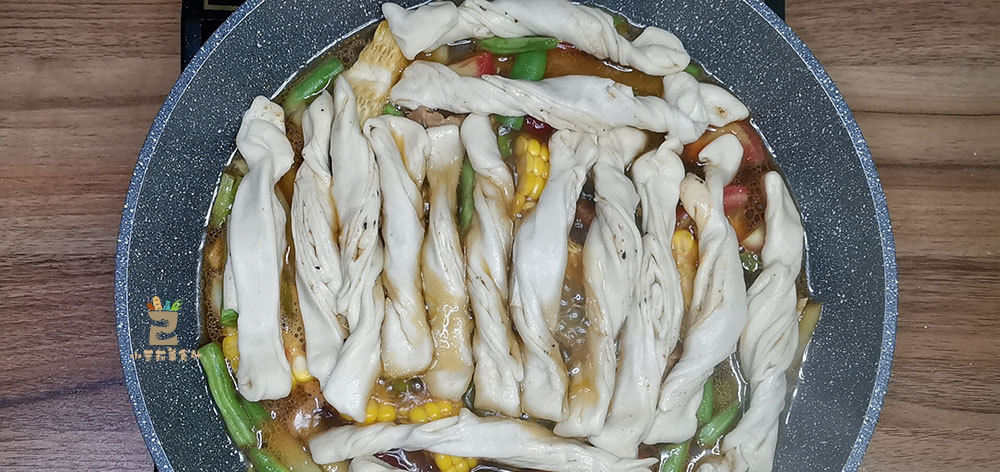  卷子|三伏天烙饼吃腻了，教你老北京特色粘卷子，有菜有饭有营养，真香