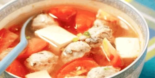  鱼肉|分享豆腐两菜一汤，豆腐菜肴怎么烹饪更好吃营养？汁多味鲜，口感嫩滑