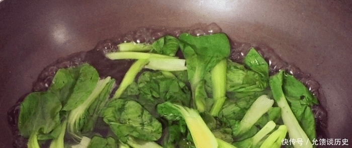 比肉|粉条不要炖着吃了，教你新吃法，爽滑劲道，香辣爽口，出锅比肉香