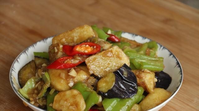  别错过|三伏天可以不吃肉，但别错过这个菜，几块钱做一盘，现在正当季