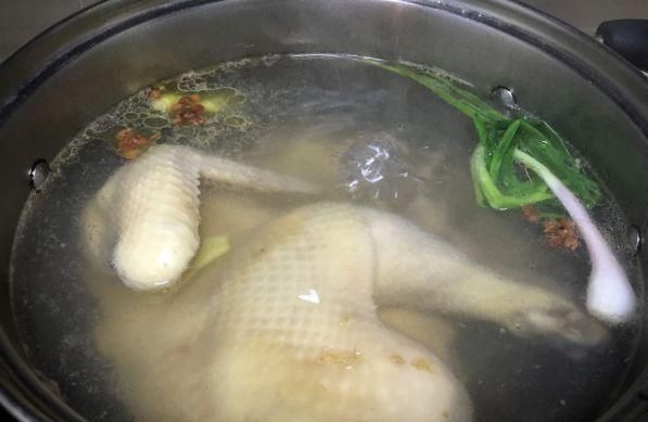 川菜|说鸡肉不香了,是没吃过味压江南十二州,川菜精髓“口水鸡”