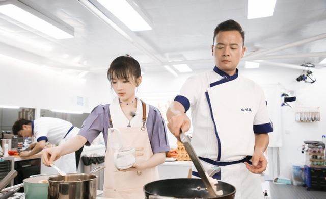  中餐厅|《中餐厅》两位女性，李浩菲的表现，远比赵丽颖更受观众认可