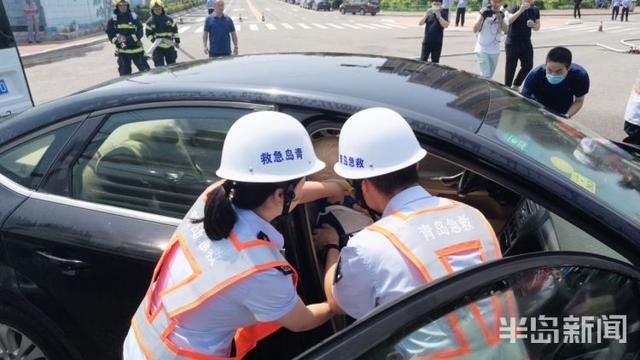  救援|提高应急处置能力和效率 青岛多部门联合开展交通事故应急救援演练