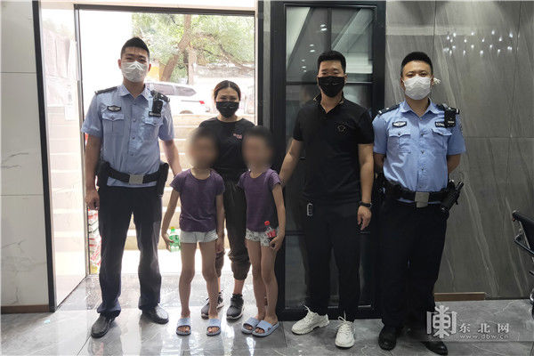  小时|8岁双胞胎男孩负气出走 警民联手不到一小时迅速找回
