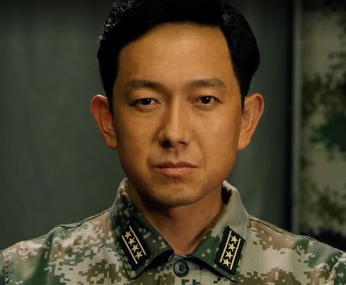  退休|《蓝军出击》大结局：褚战刚再败韩鹏被降衔，王可争卧薪尝胆获胜后退休