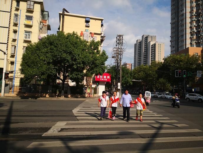 共建文明|童创友好社区 共建文明交通