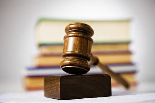  电风扇|女子用电风扇砸伤丈夫后，用蜂蜜涂伤口，丈夫抢救无效死亡