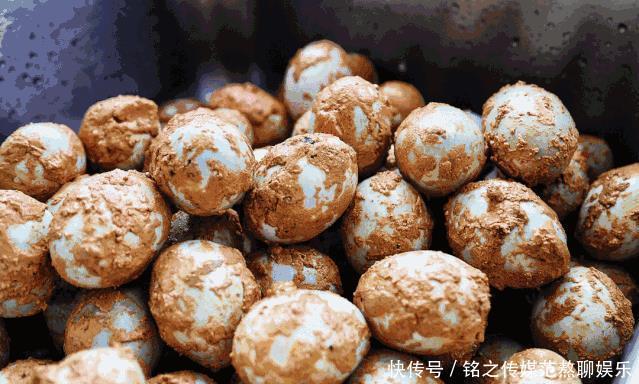 曝光|央视又“曝光”了,一戳就流油的海鸭蛋,这流出的“油”能吃吗?