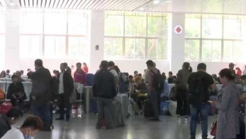  人员|骑车未戴头盔被拦下 一查竟是17年前＂失踪人员＂