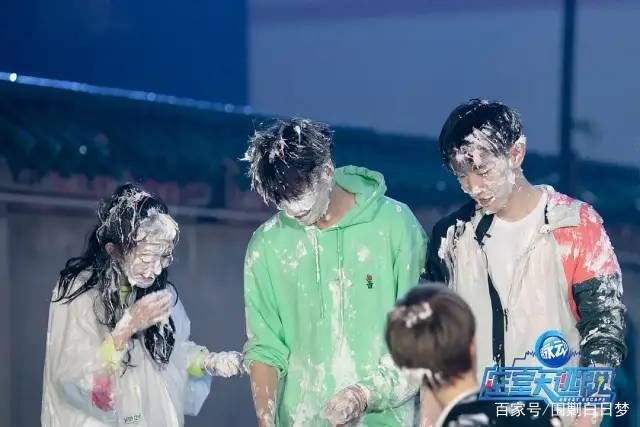  邓伦|一口一个“为你好”的粉丝们，本质上是精神私生饭