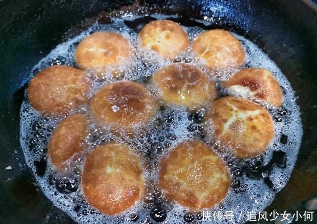 不用|只需面粉和鸡蛋,在家也能做面包,不用蒸不用烤,比蛋糕还好吃