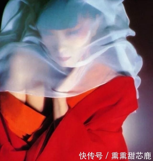 亚洲|她是性感又危险的东瀛美人，也是首位在巴黎时装周走秀的亚洲超模