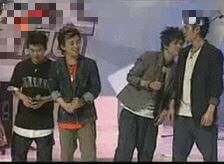  世界|花儿乐队重组，除名大张伟还蹭热度，成年人的世界里何来好聚好散