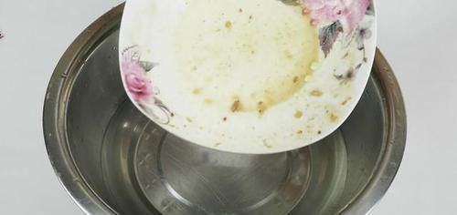  实用|小苏打涂在梳子上，解决了很多人的烦恼，方便实用