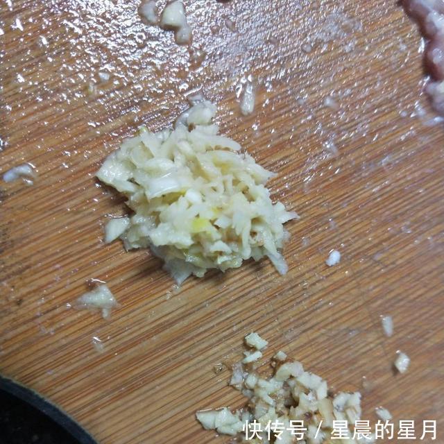  加盐|做鲜肉馄饨，不要只加盐！多加点“它”，肉馅香嫩，做早餐最合适