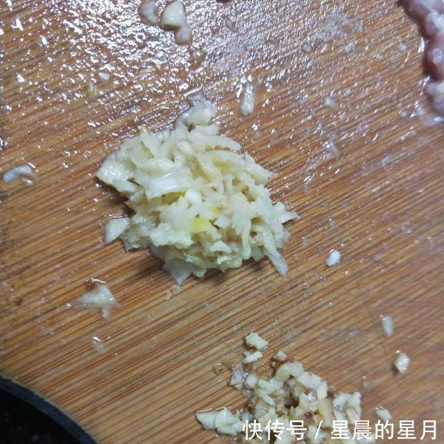 加盐|做鲜肉馄饨,不要只加盐!多加点“它”,肉馅香嫩,做早餐最合适