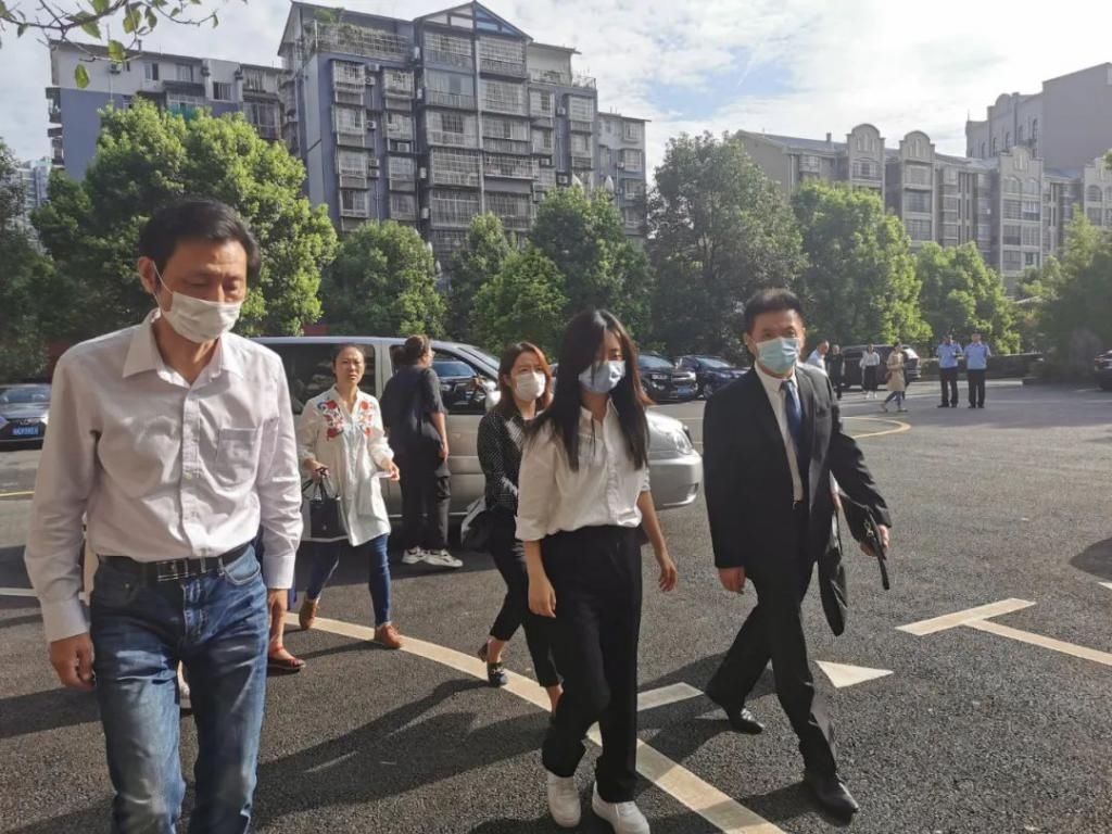  身亡|谭松韵母亲被撞身亡案判了：肇事者获刑6年