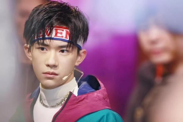  街舞|这！就是街舞，什么神仙综艺？易烊千玺圈粉，今年王一博惹注目