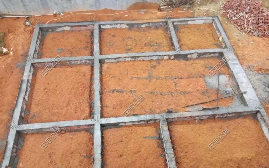 小伙|晒家丨广东这位95后小伙, 花75万为爷爷奶奶建房养老, 孝心太难得