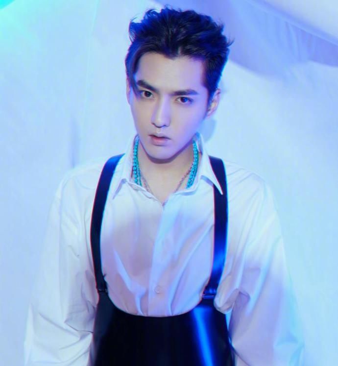  好奇|网传好奇夜嘉宾阵容，蔡徐坤THE9不算啥，吴亦凡药水哥合唱我爱了