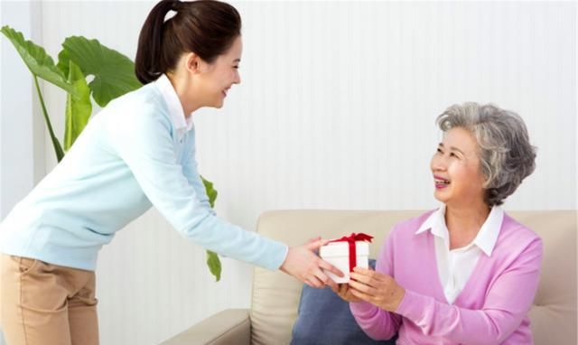  事忌|大年初二，有三件事能做，三件事忌做，年轻人还知道吗？