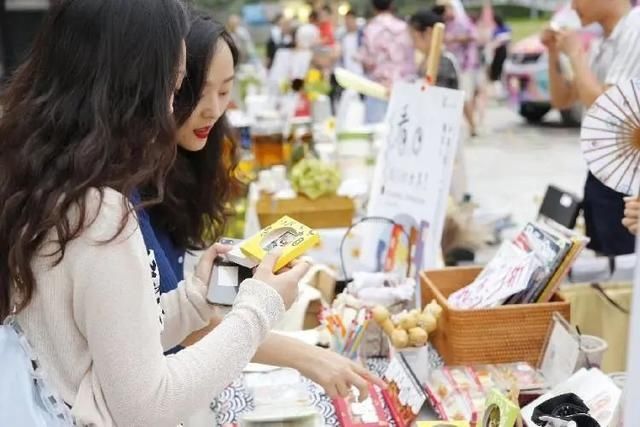 热度|户外经济和夜经济热度不减，重庆各商圈纷纷加码创意市集