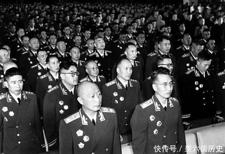中将|1955年授军衔，他已经被评定为中将军衔，为什么又突然被取消？