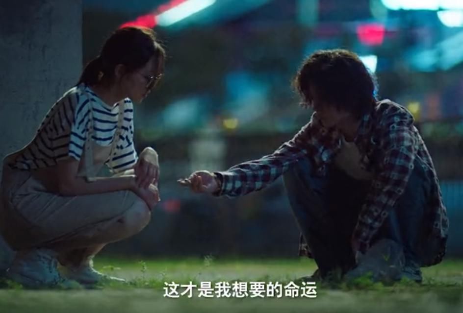 火线|《穿越火线》开播爆红,吴磊鹿晗撕下烂片标签,把青春献给观众