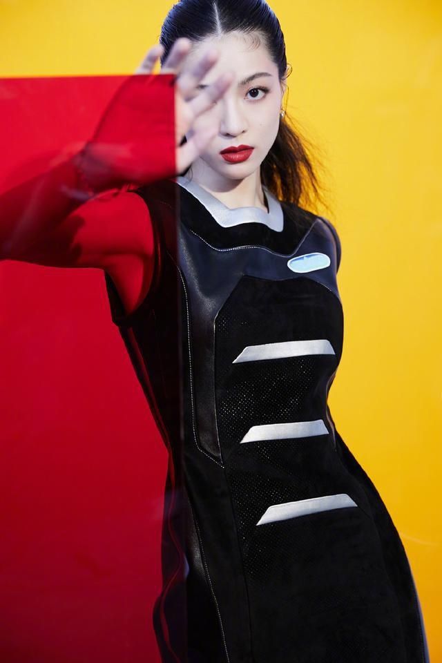  LV春夏21男|吴亦凡、邓伦、欧阳娜娜、白宇、宋威龙、钟楚曦、虞书欣